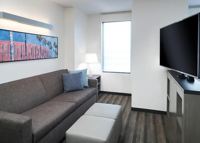Hyatt House Phoenix Hotel Tempe